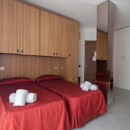 Hotel Nella 3*