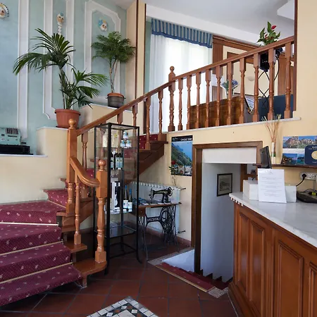 内拉酒店 3* 斯培西亚