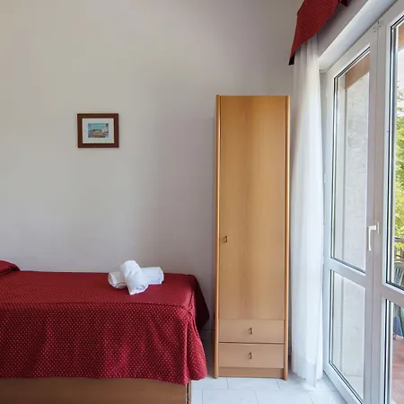 Готель Nella 3*