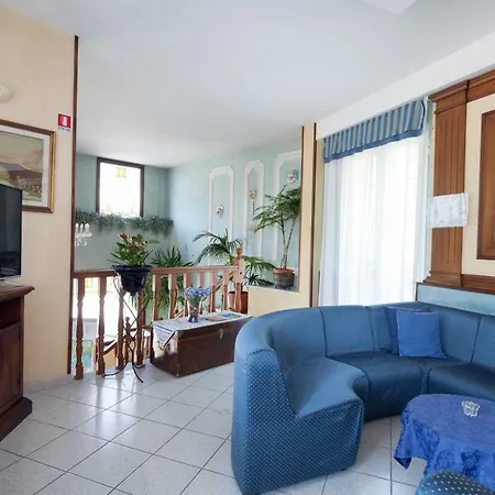 Nella Hotel 3*