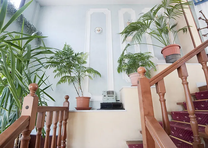 内拉酒店 斯培西亚