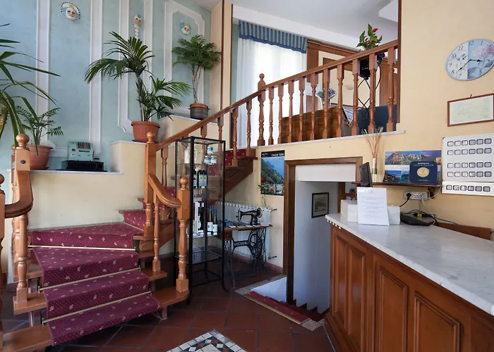 内拉酒店 3* 斯培西亚