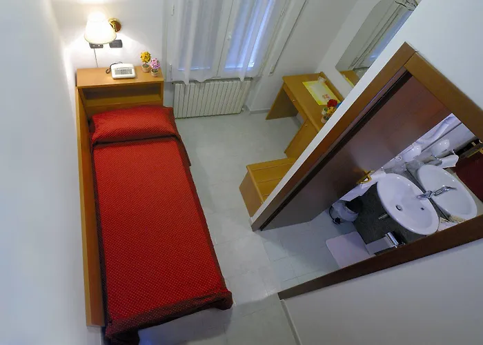 内拉酒店 斯培西亚