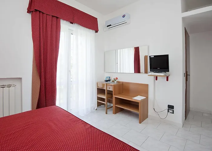 内拉酒店 斯培西亚