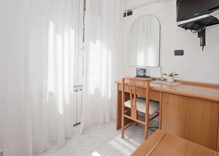 内拉酒店 3* 斯培西亚