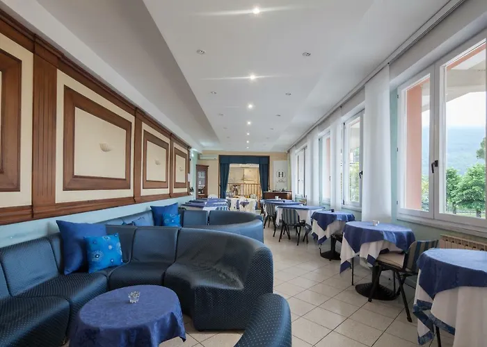 内拉酒店 斯培西亚