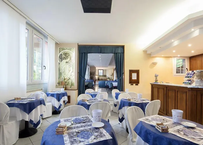 内拉酒店 3* 斯培西亚